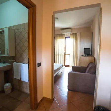 La Maison Jolie Hotel Fiumicino