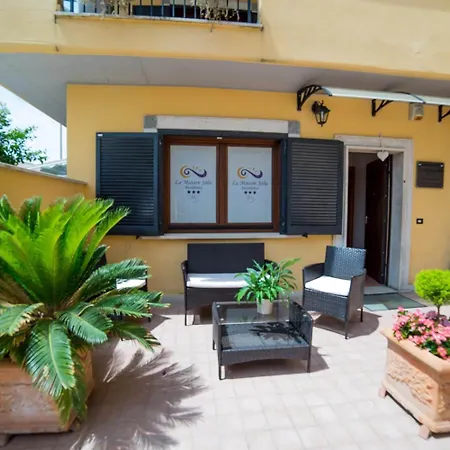 Hotel La Maison Jolie Fiumicino