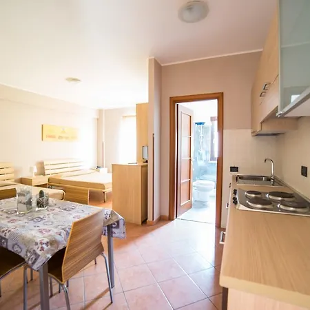 La Maison Jolie Hotel Fiumicino