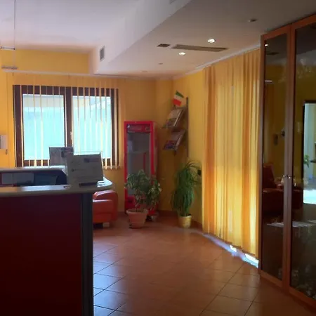 Hotel La Maison Jolie Fiumicino