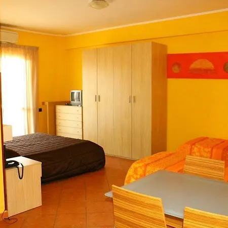 Hotel La Maison Jolie Fiumicino
