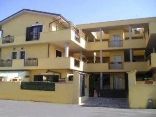 La Maison Jolie 3* فيوميتشينو